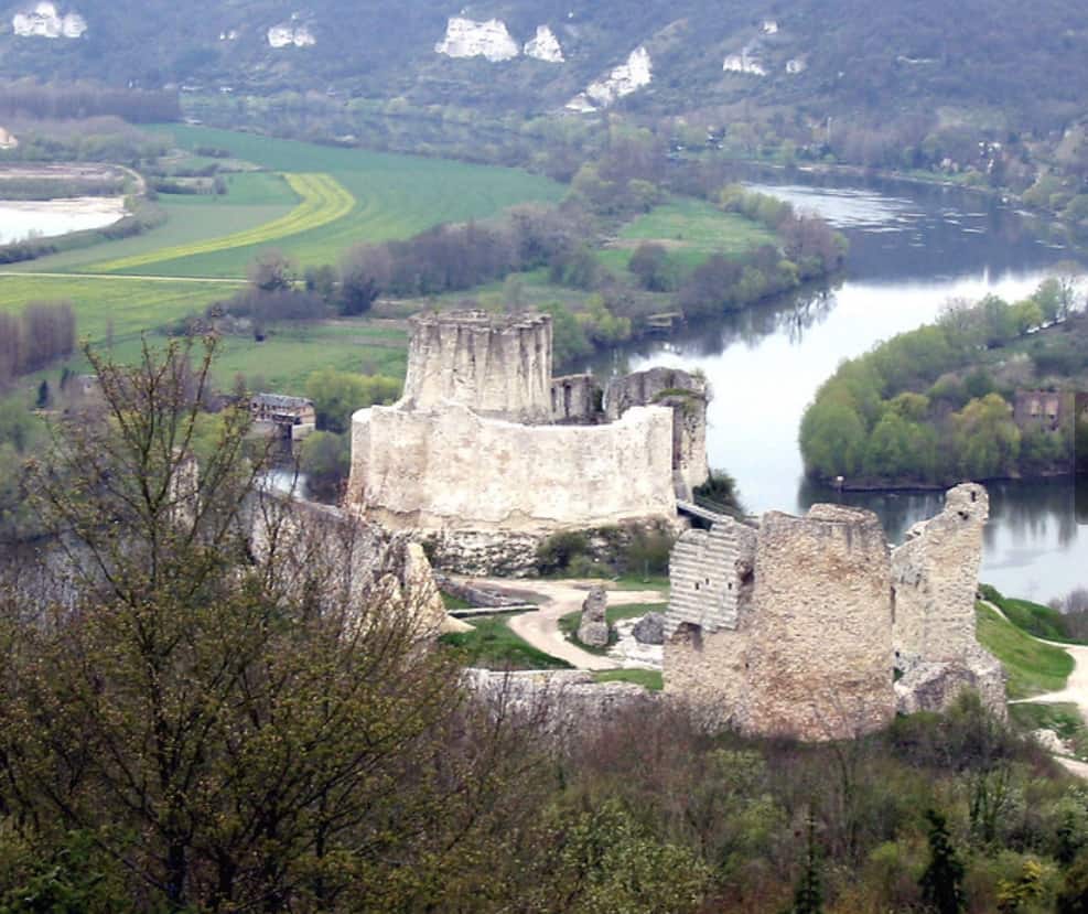 Abandoned Château Gaillard in France 