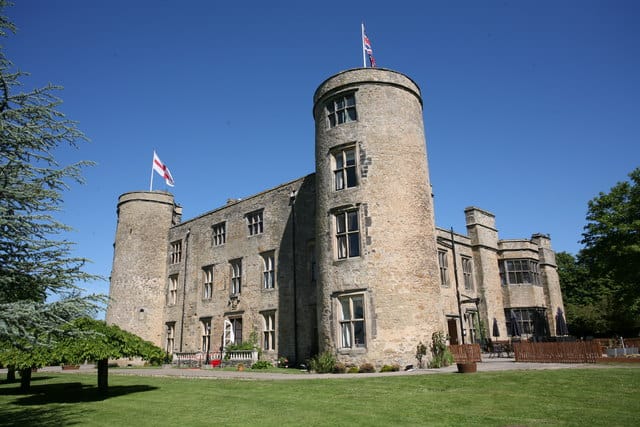 Walworth Castle a castle to spend Christmas in England