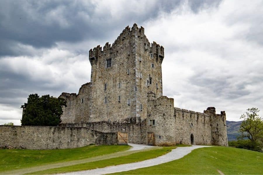 Ross Castle's history and travel information by castletourist.com