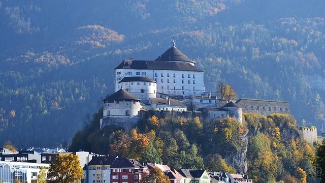 Kufstein Fortress's history and travel information by castletourist.com